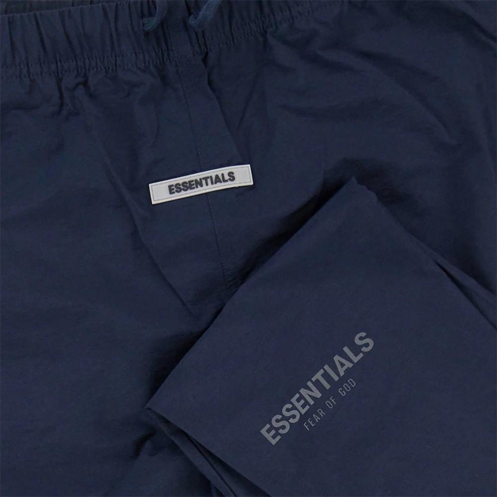 Мужские штаны Fear of God Essentials FW21 Nylon Track Pants (военно-морской синий) — фото 2