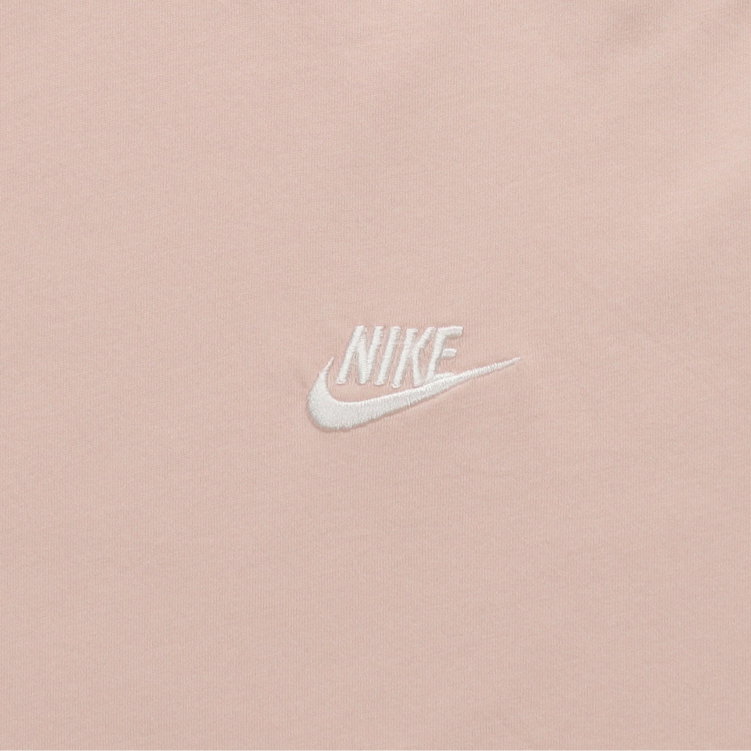 Мужская футболка Nike Sportswear Club (оранжевая) — фото 4