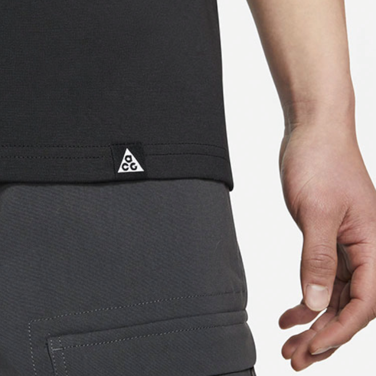 Футболка Nike ACG (черная) — фото 4