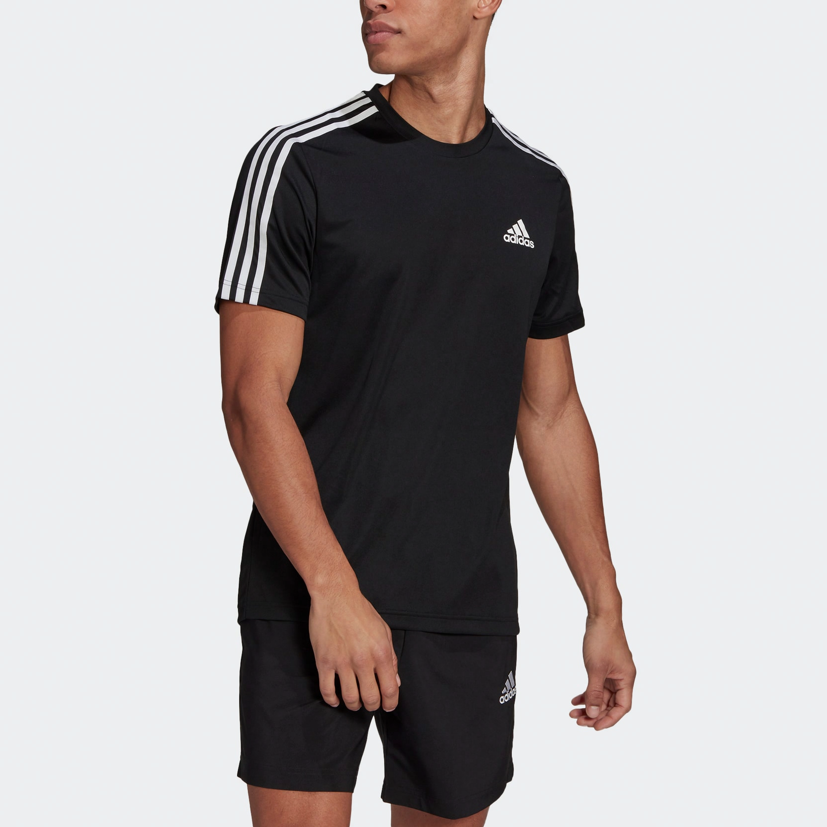 Мужская футболка adidas AEROREADY M 3s T (черная) — фото 2
