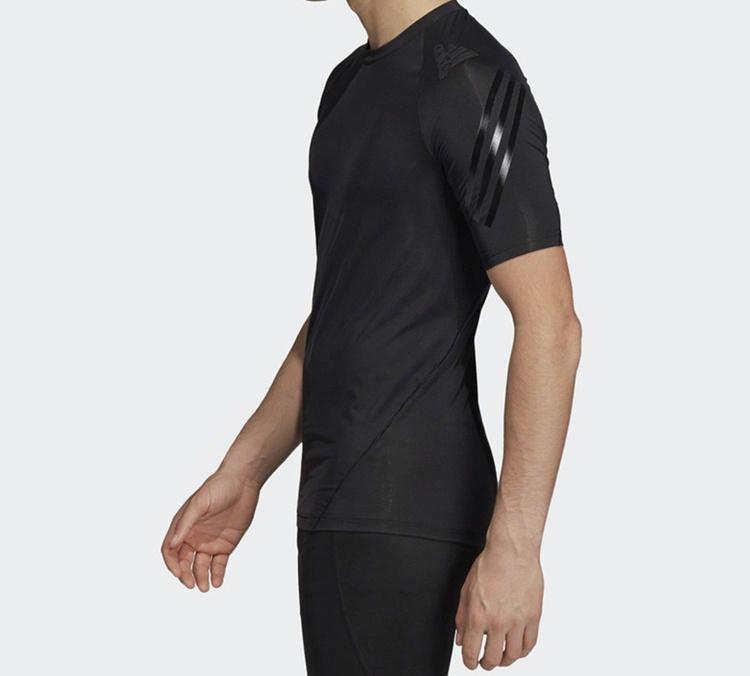 Мужская футболка adidas T (черная) — фото 4