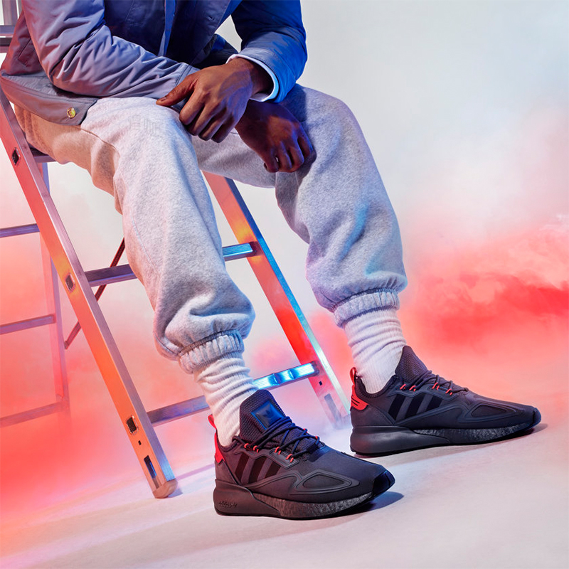 Кроссовки adidas originals ZX 2K Boost (черные) — фото 7