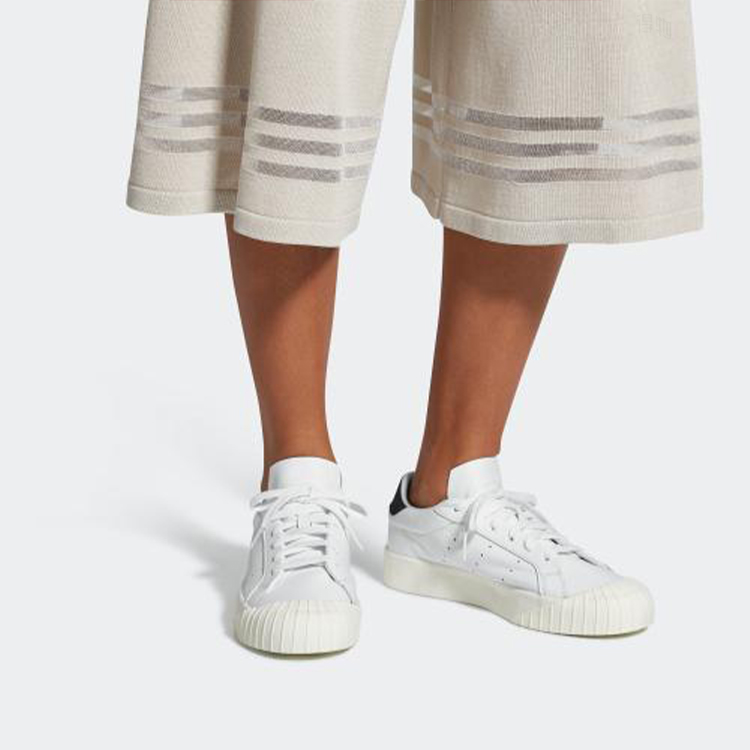 Женские кеды adidas Everyn (белые) — фото 5