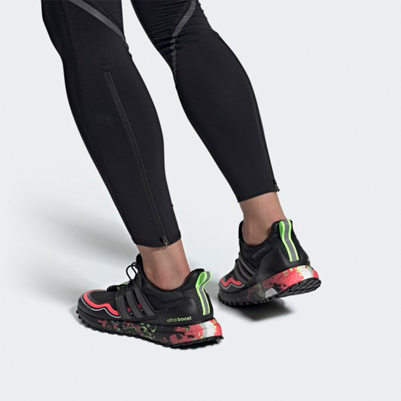 Кроссовки adidas Ultraboost Winter Rdy (черно-красно-зеленые) — фото 6