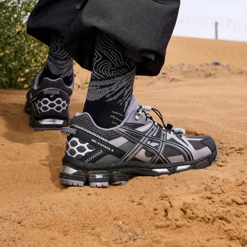 Кроссовки ASICS Gel-Kahana 8 FL (серо-черные) — Серыйчёрный — фото 8