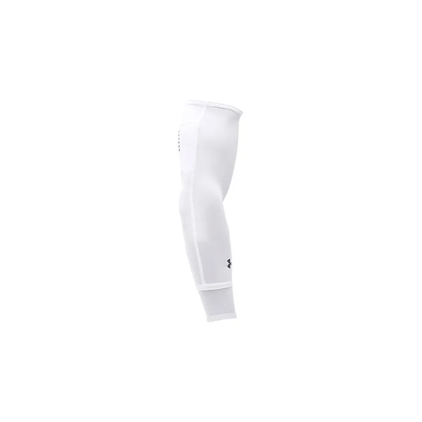 Under Armour Highlight MC Football
