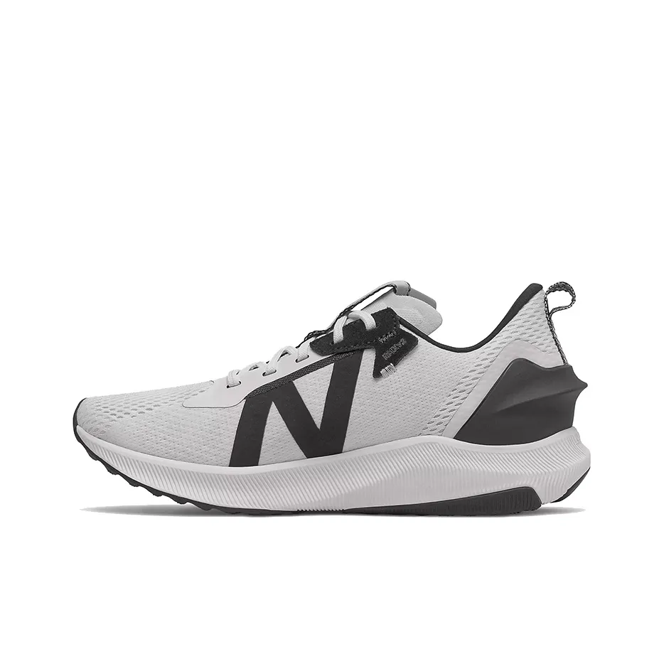 New Balance NB FuelCell Propel Low Топ Беговые кроссовки Мужские Белый Черный