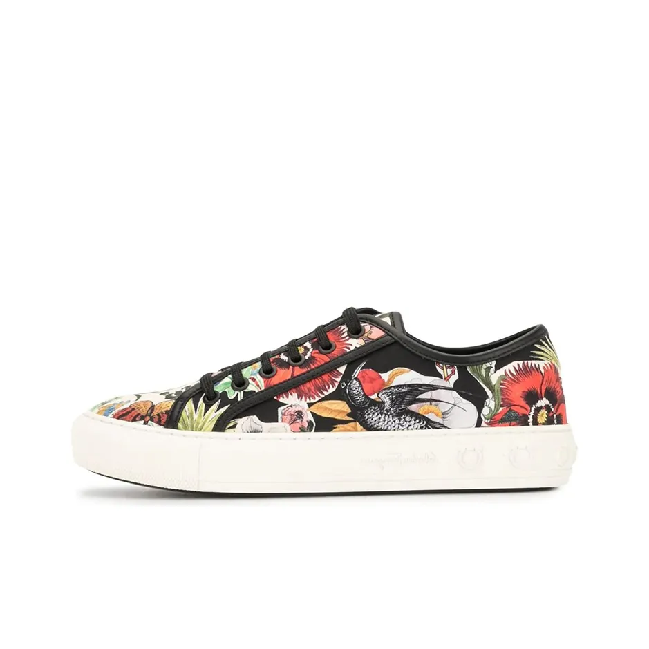 Ferragamo Skateboard Shoes Women's Low Top Black/White