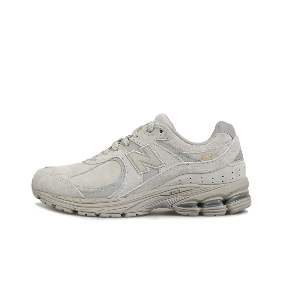 Taking inspiration from the brands Air Pegasus 2007