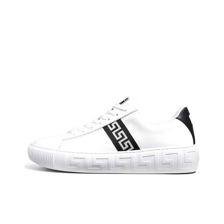 NO BOX WITH THIS SHOE