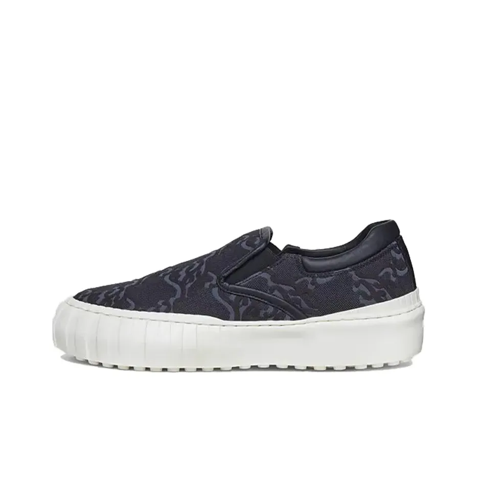 FENDI Force Low Top Stylish Skateboarding Shoes Women's Black