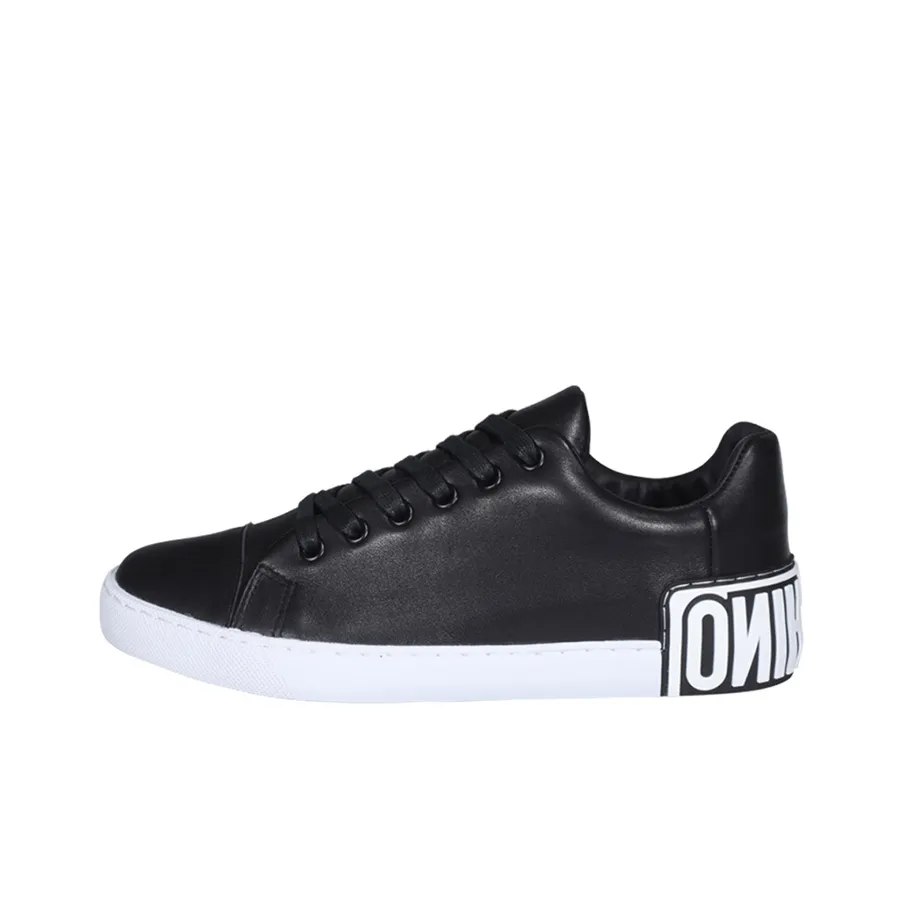 MOSCHINO Logo embossed Leather Sneakers