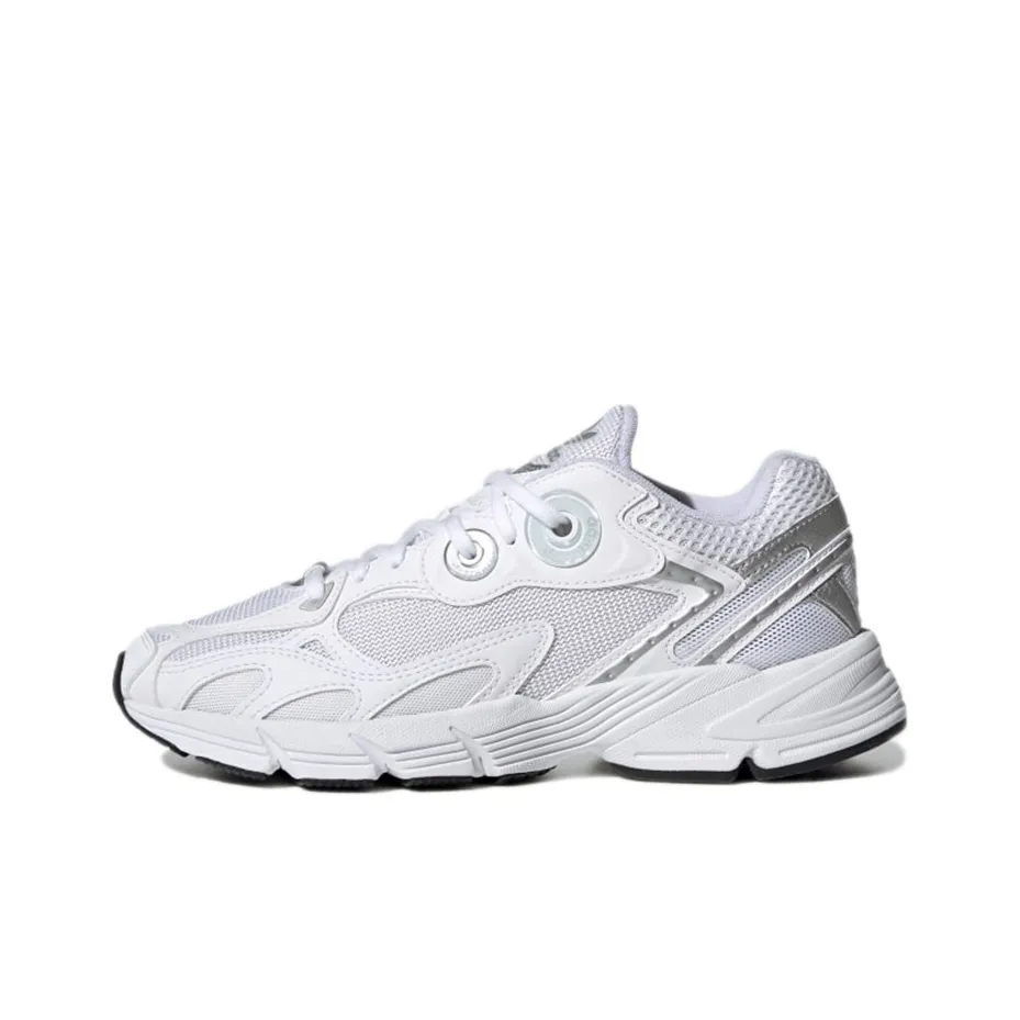 adidas male Originals Astir Cloud White Silver Metallic Women's