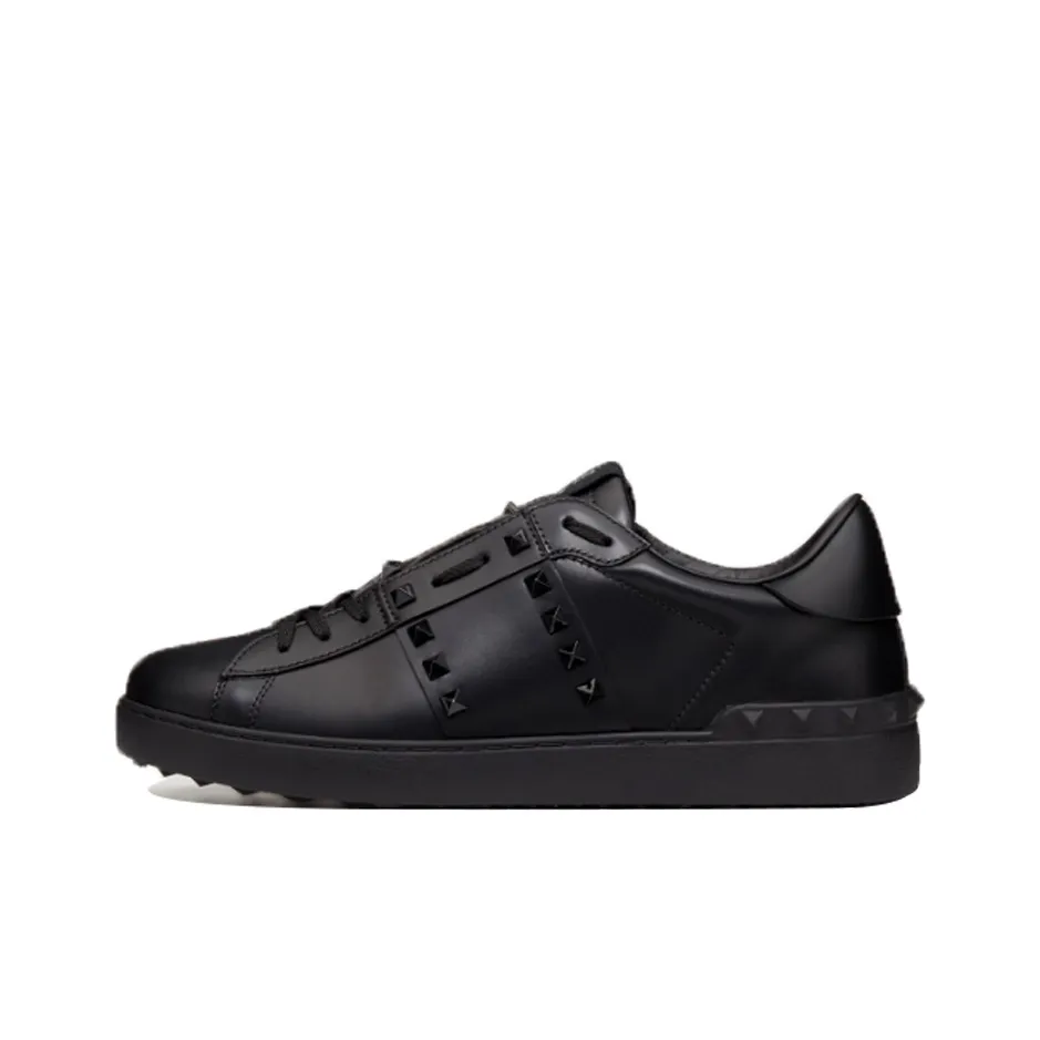 Valentino ROCKSTUD UNTITLED GARAVANI Low Top Stylish Skateboarding Shoes Men's Black