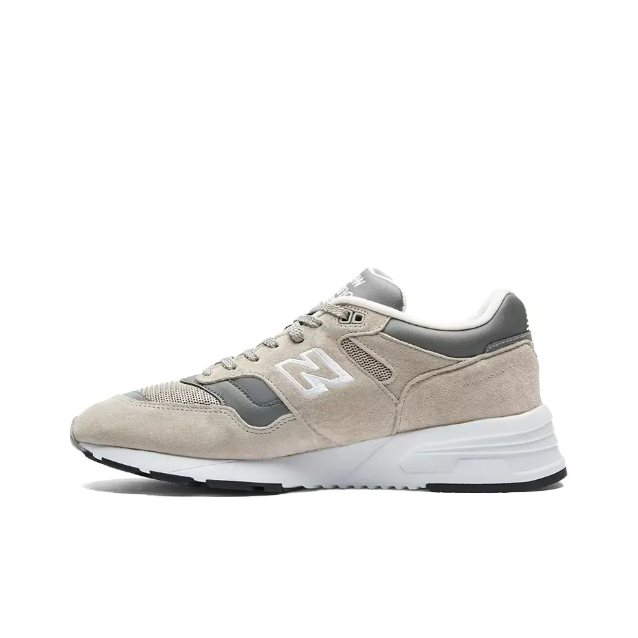 New Balance NB 1530 Low Топ Беговые кроссовки Мужской Хаки СТВОРЕНО В Великобритании