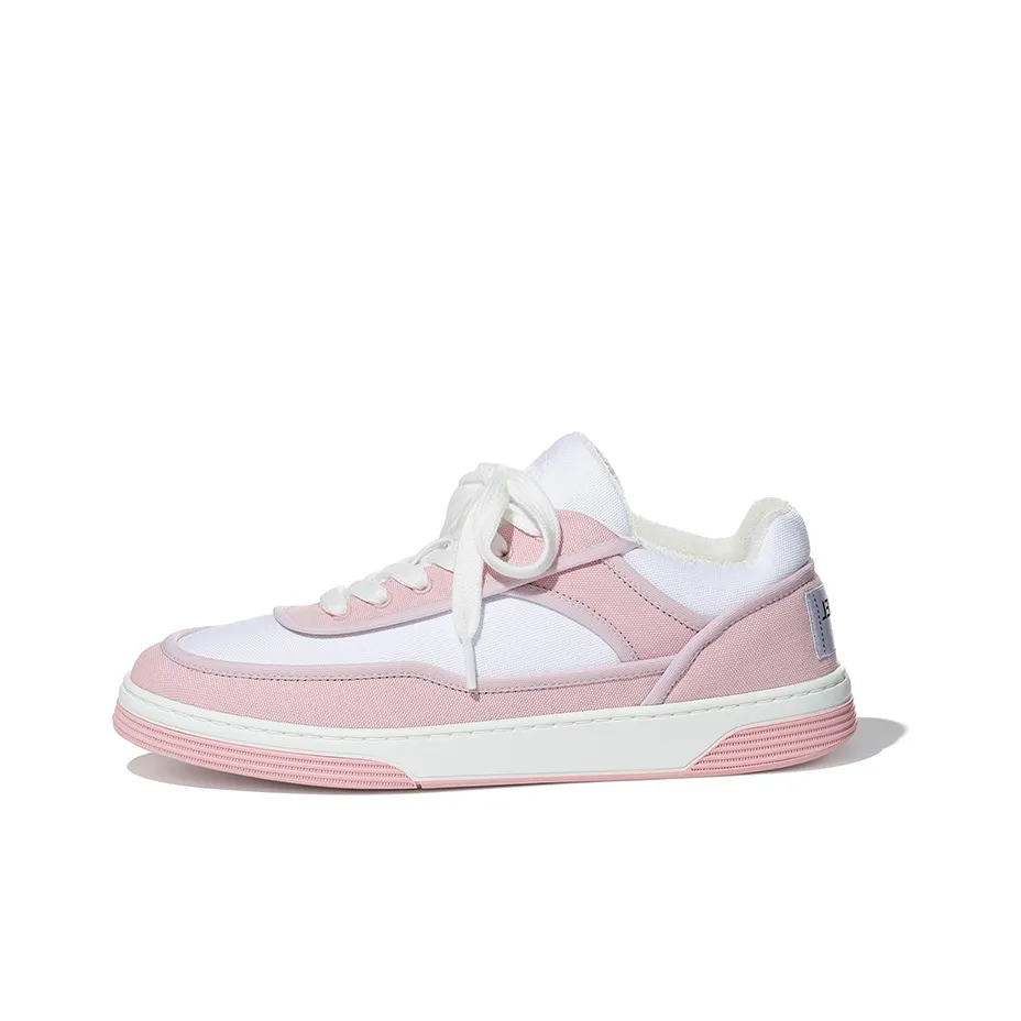 CHANEL Low Top Stylish Skateboarding Shoes Women's Pink White