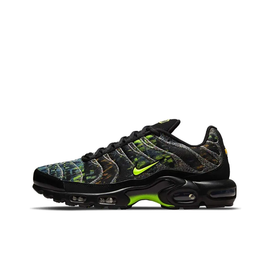 Nike Air Max Plus Sustainable Black Volt