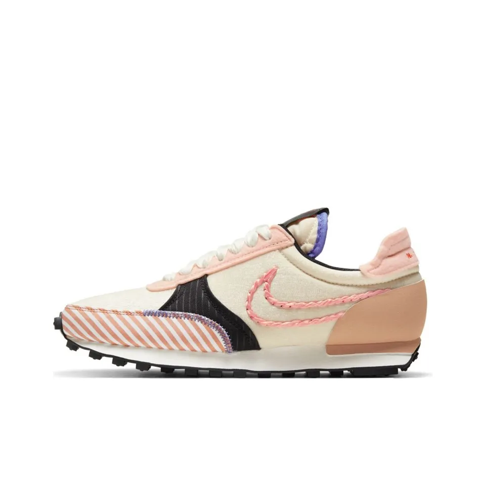 Nike Daybreak Type 'Crimson Tint' Women's