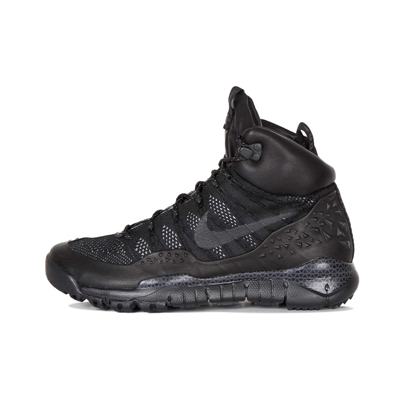 nike acg boots size 16