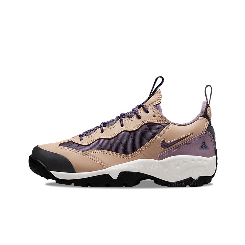 women's nike acg hiking boots