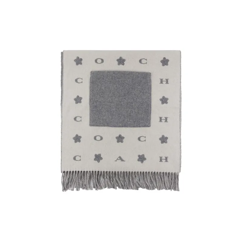 COACH Шерпа из трикотажа Шарфы Женские