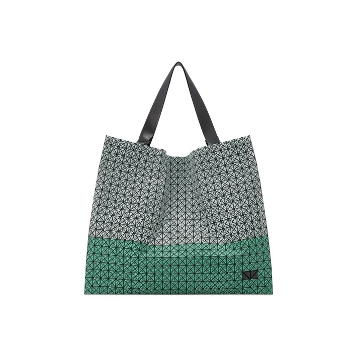 ISSEY MIYAKE Cart Handbags