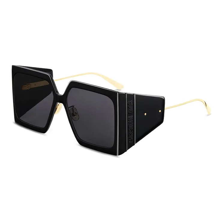 Versatile for different occasions Black