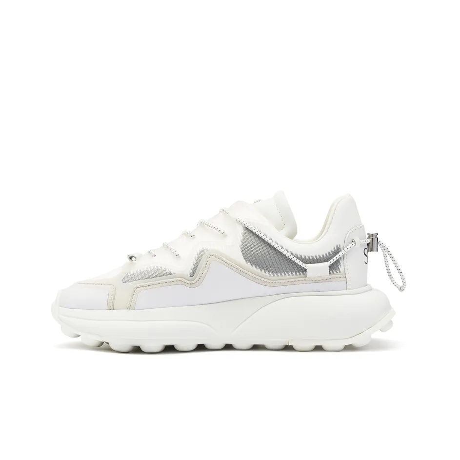 Stuart Weitzman/SW Low Top Casual Shoes Women's White
