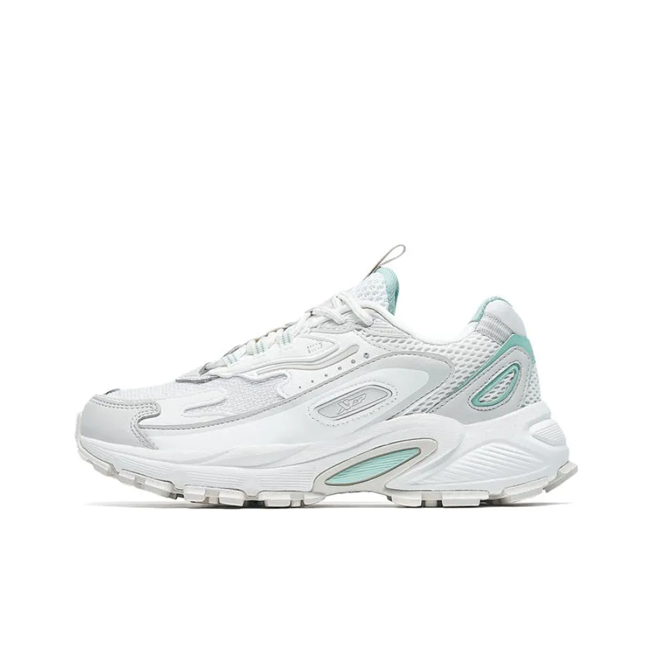 XTEP Steep Ridge 1.0 Low Top Running Shoes Women's White Gray