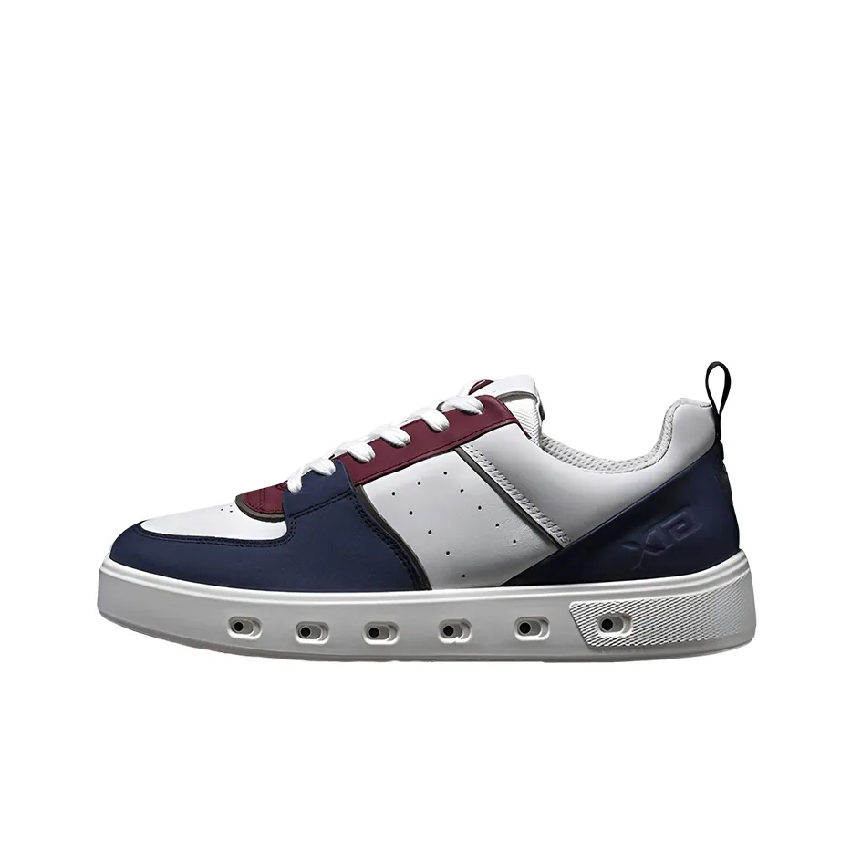 Ecco Stylish Skateboarding Shoes Men's Midnight Blue