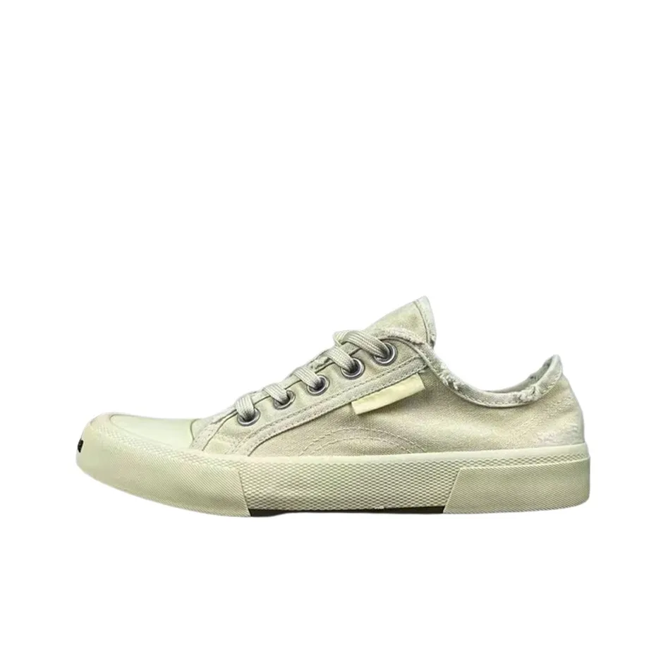 Balenciaga Paris Low Top Sneakers 'White Destroyed Cotton And White Rubber'