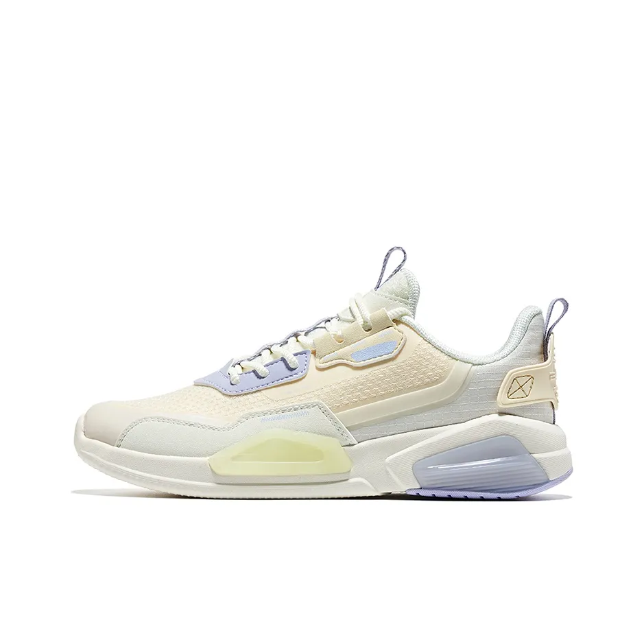 Erke Drifting Durable Breathable Low Top Running Shoes winter Women's Oak Buds White Light Lilacs