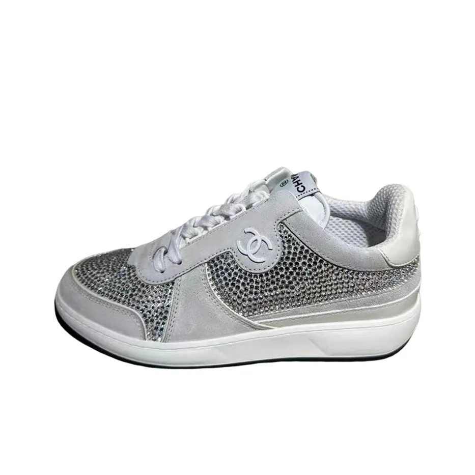 CHANEL Low Top Stylish Skateboarding Shoes Women's Light Gray