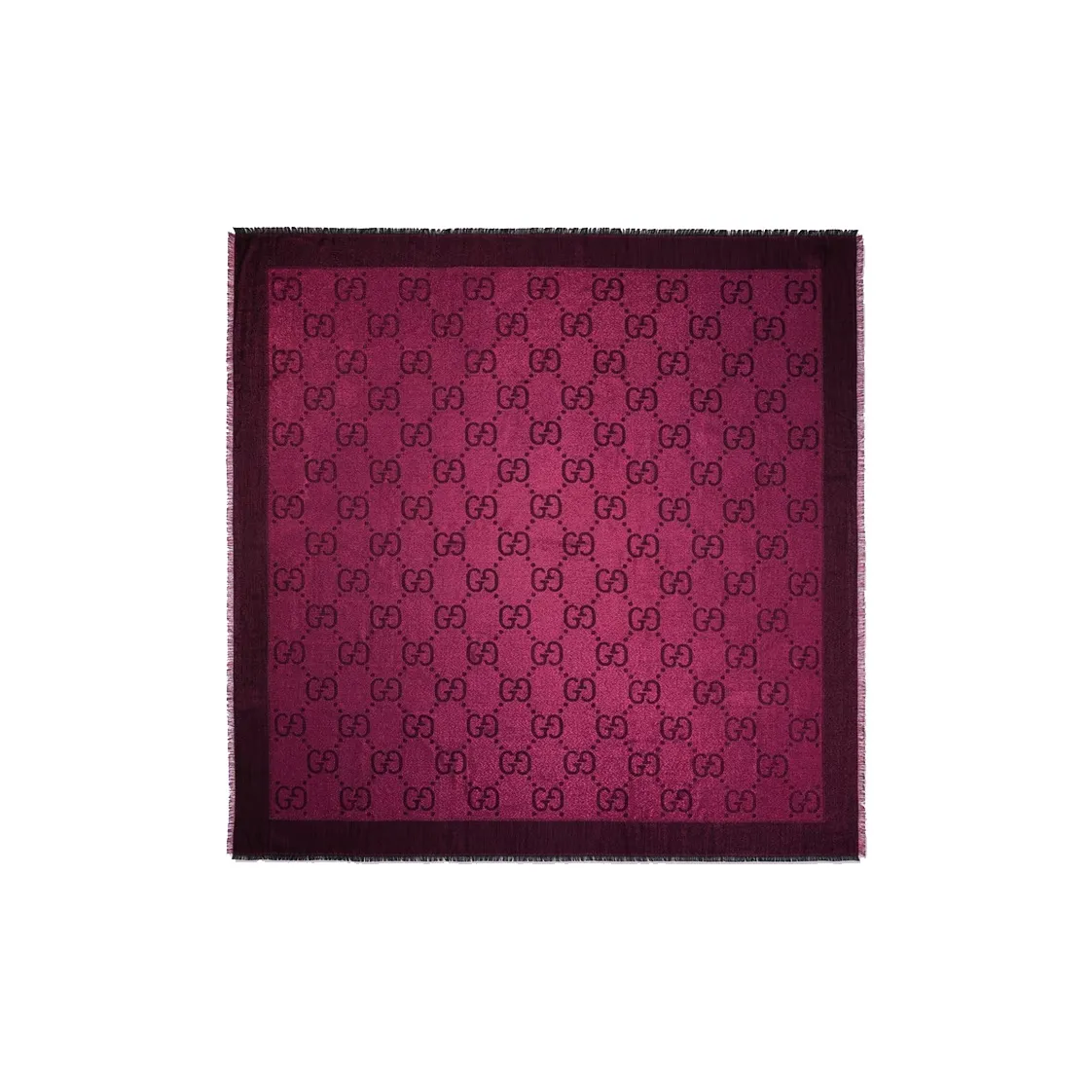 GUCCI Вязаные шарфы Женские