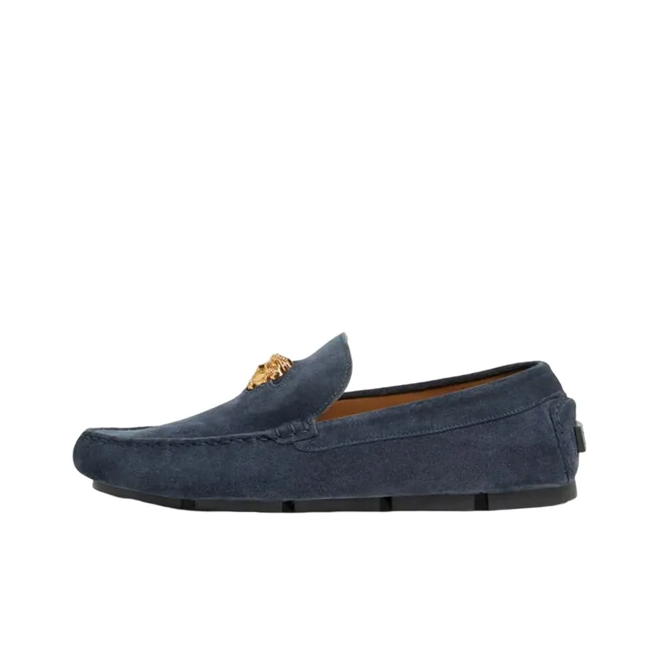 Stylish croc-embossed finish