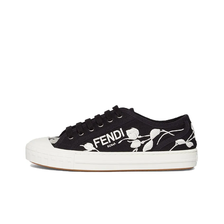 FENDI Domino Low Top Stylish Skateboarding Shoes Women's Black