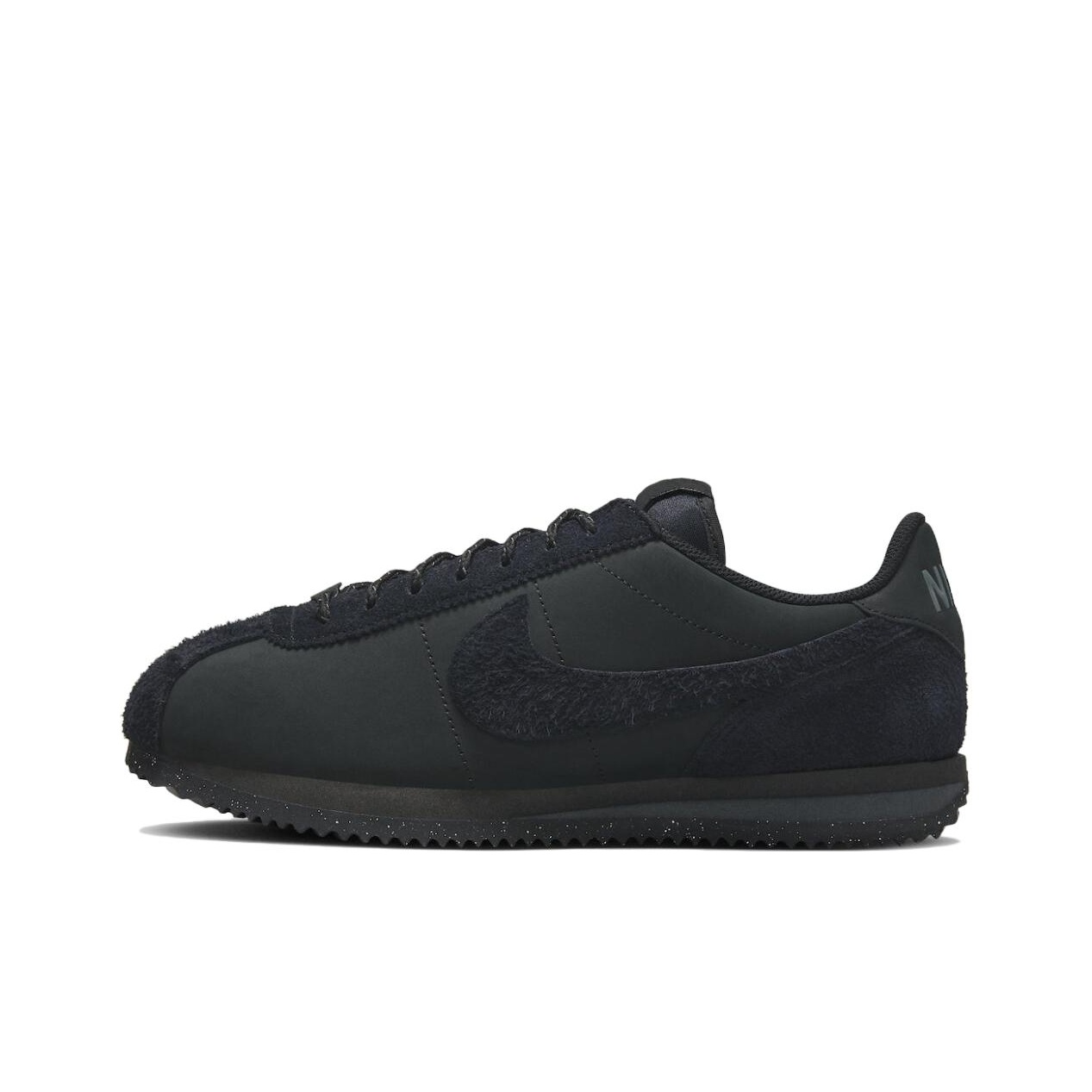 black nike cortez shoes