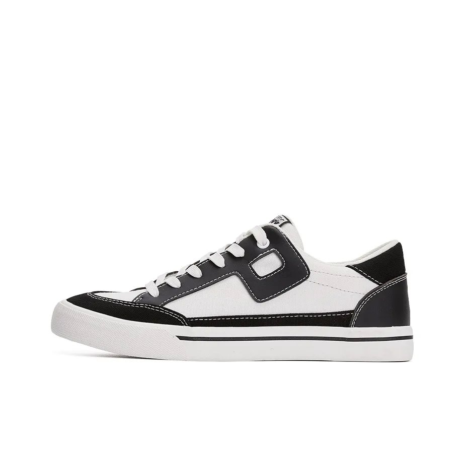 PONY Waterproof And Wear resistant Low Top Skateboard Shoes Unisex White Black