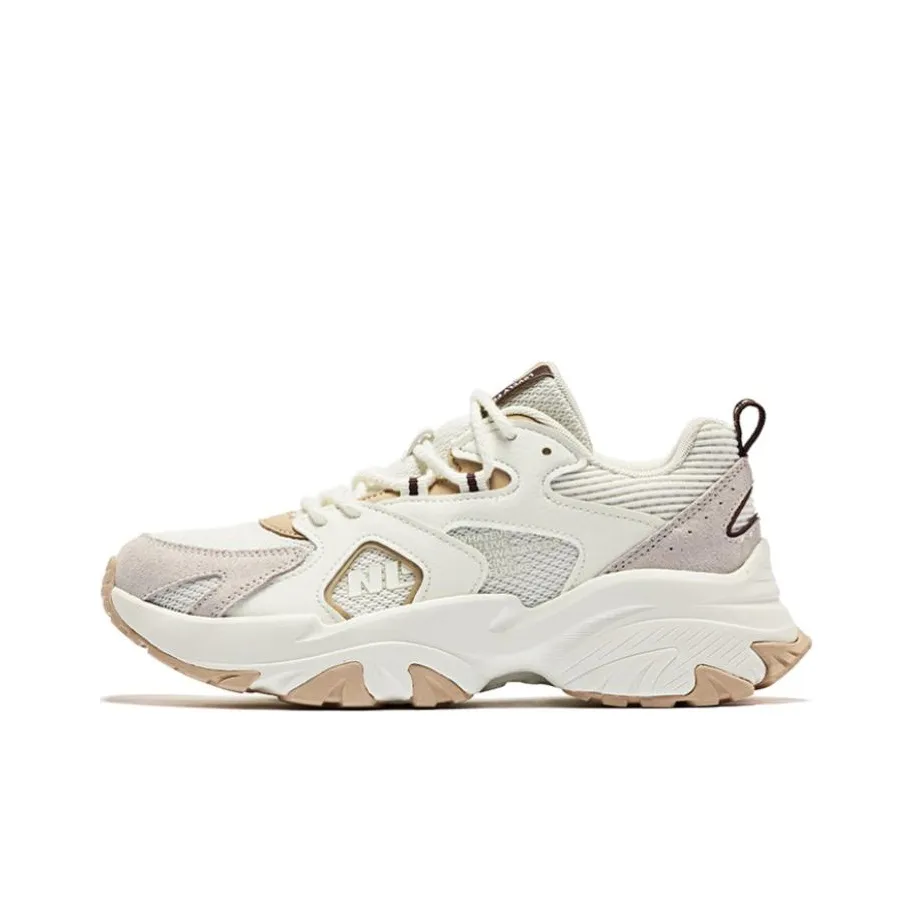 QIAODAN Abrasion Resistant Moisture Wicking Height Increasing Low Top Casual Shoes Women's White Brown