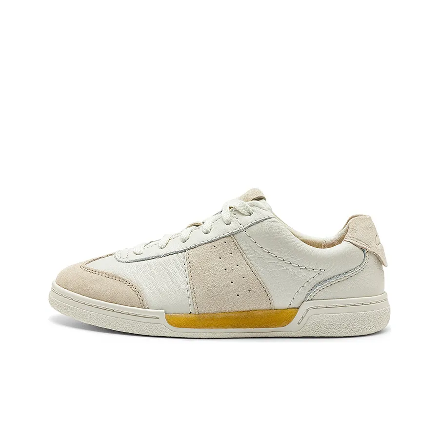 Clarks Stylish Skateboarding Shoes Women's White
