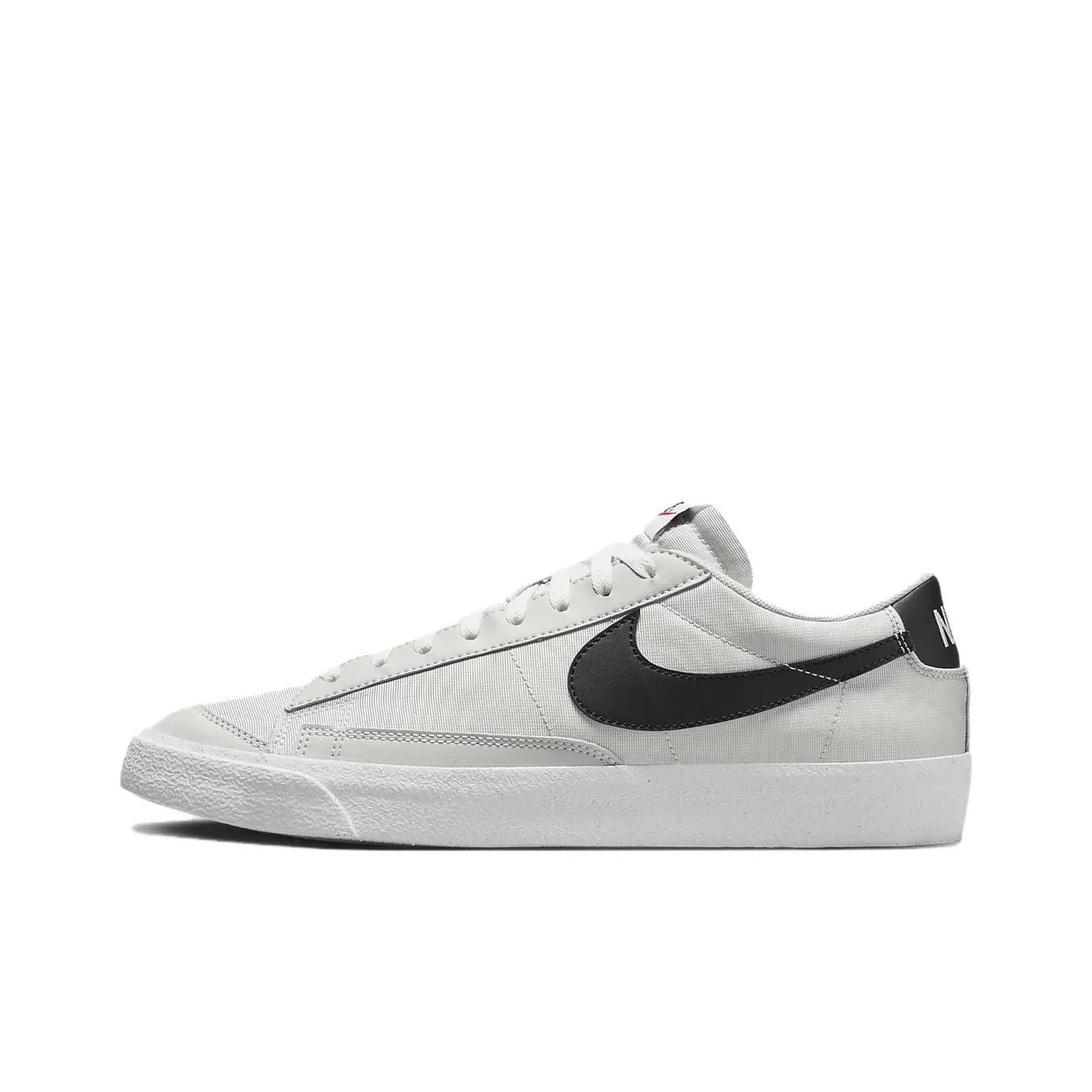 Nike Blazer Low 77 Se 'Light Bone'