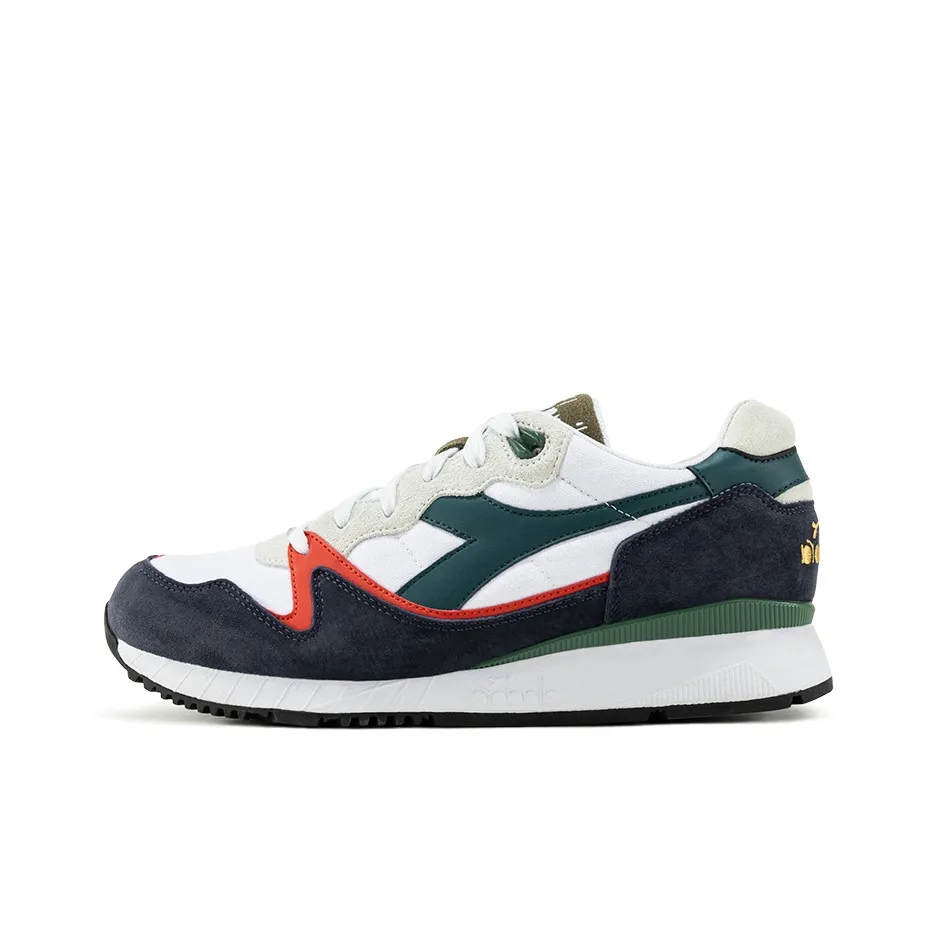 Diadora V7000 Low Топ Беговые кроссовки Унисекс Белый Черный