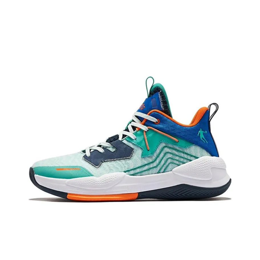 QIAODAN Противоскользящие устойчивые к истиранию амортизаторы низкий топ баскетбольные кроссовки мужской зеленый синий оранжевый