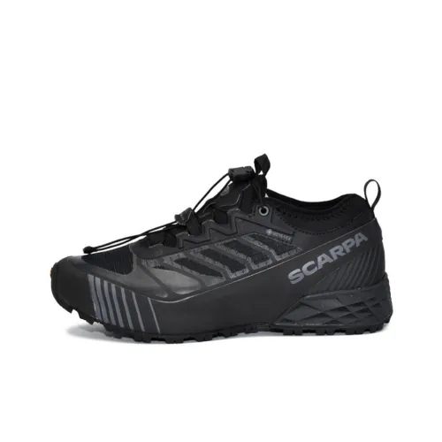 SCARPA Трекинговые ботинки низкие черные женские
