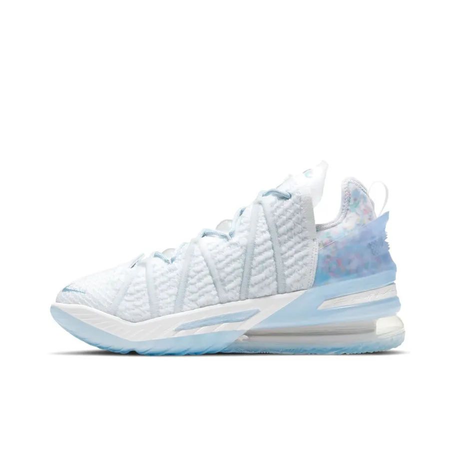 Nike LeBron 18 Ep 'Play For The Future'