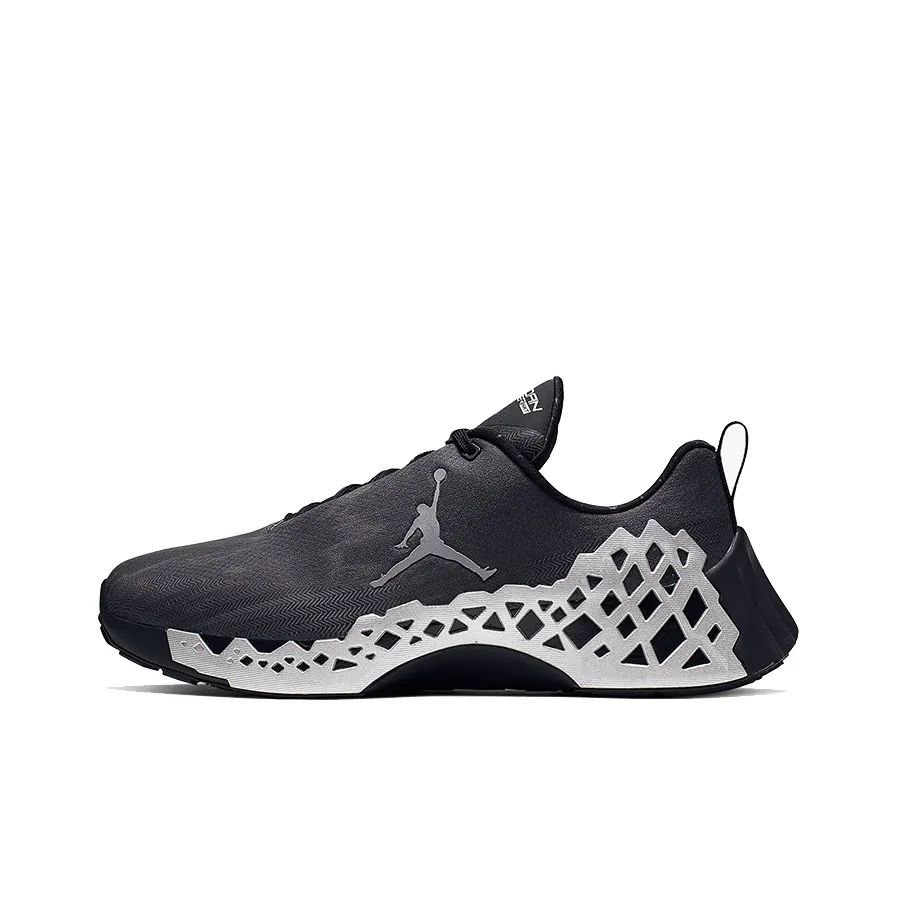 JORDAN Trunner Nxt React Black Metallic Silver