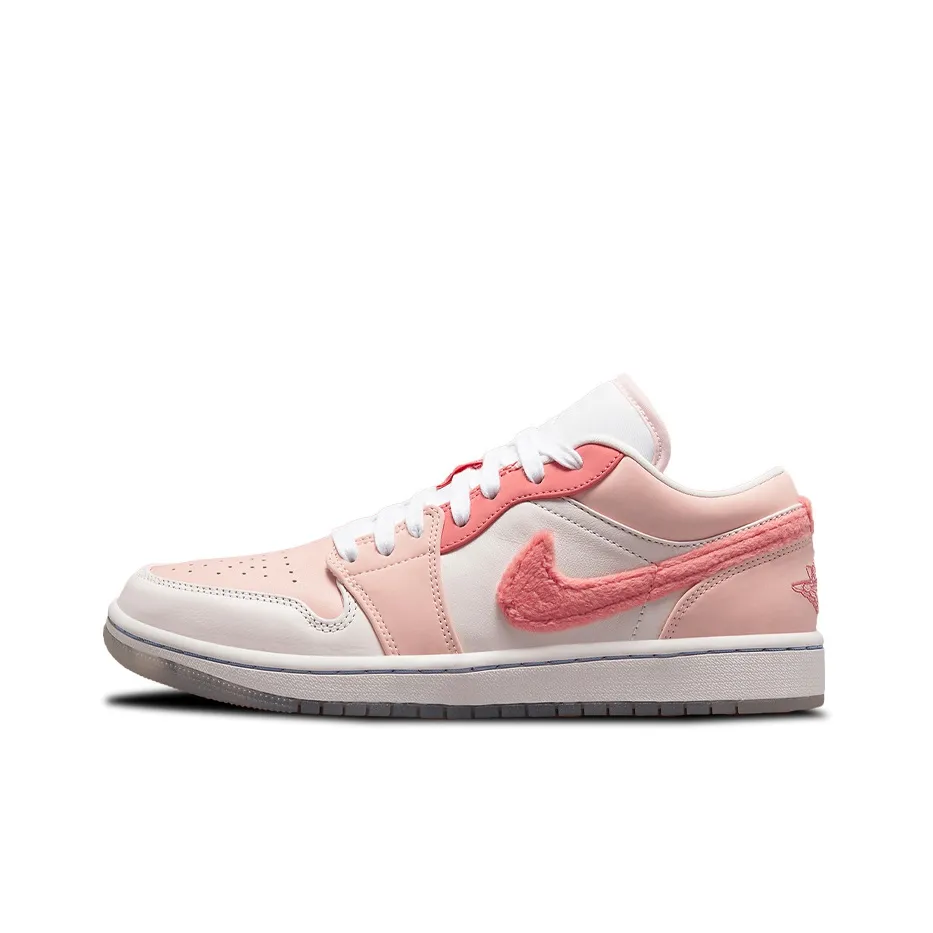 Air Jordan 1 Low Se 'Mighty Swooshers' Women's