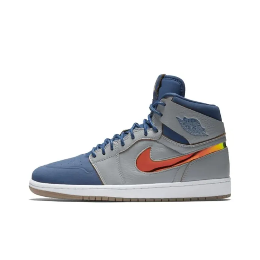JORDAN 1 Retro High Nouveau Dunk From Above