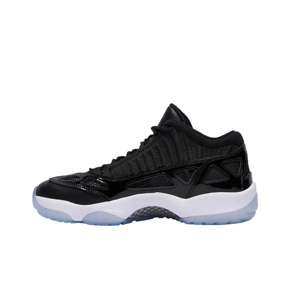 JORDAN 11 Retro Low Ie Space Jam