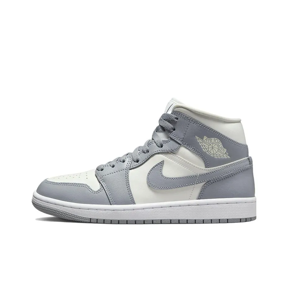 Air Jordan 1 Mid 'Stealth' Women's